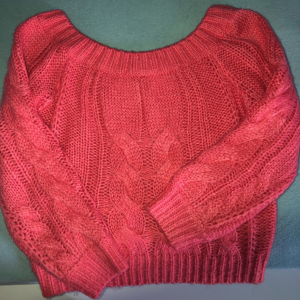 OFF SHOULDER CROP SWEATER
